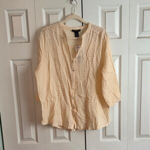NWT Preswick & Moore Cream Button-Front Embroidered Blouse